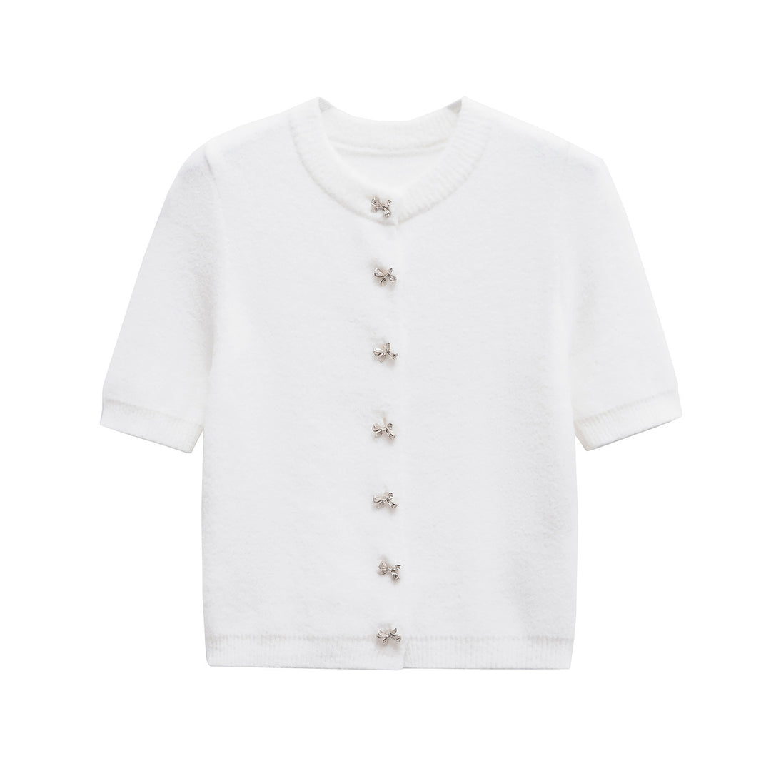 Femme Kortærmet Cozy Cardigan med dekorative knapper Stilla