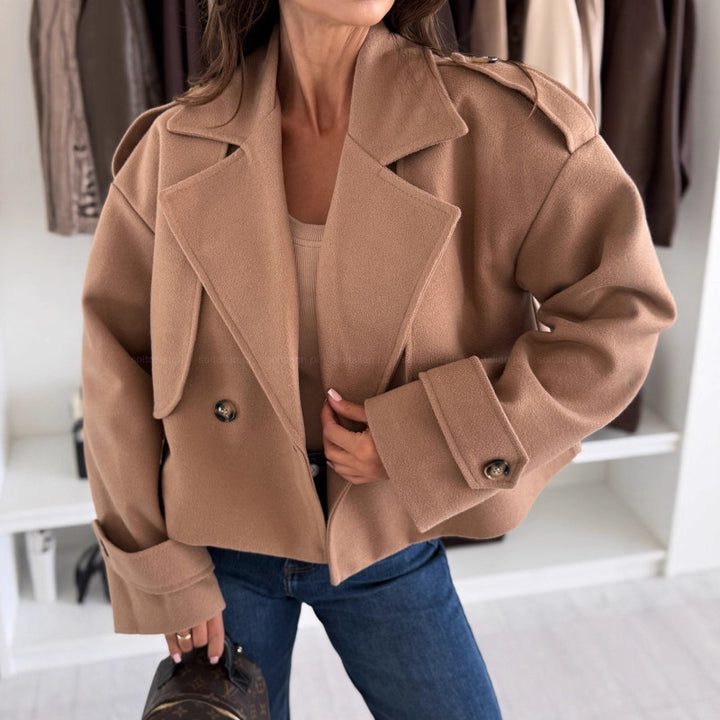 Kvinders oversized uldjakke med brede revers Stilla
