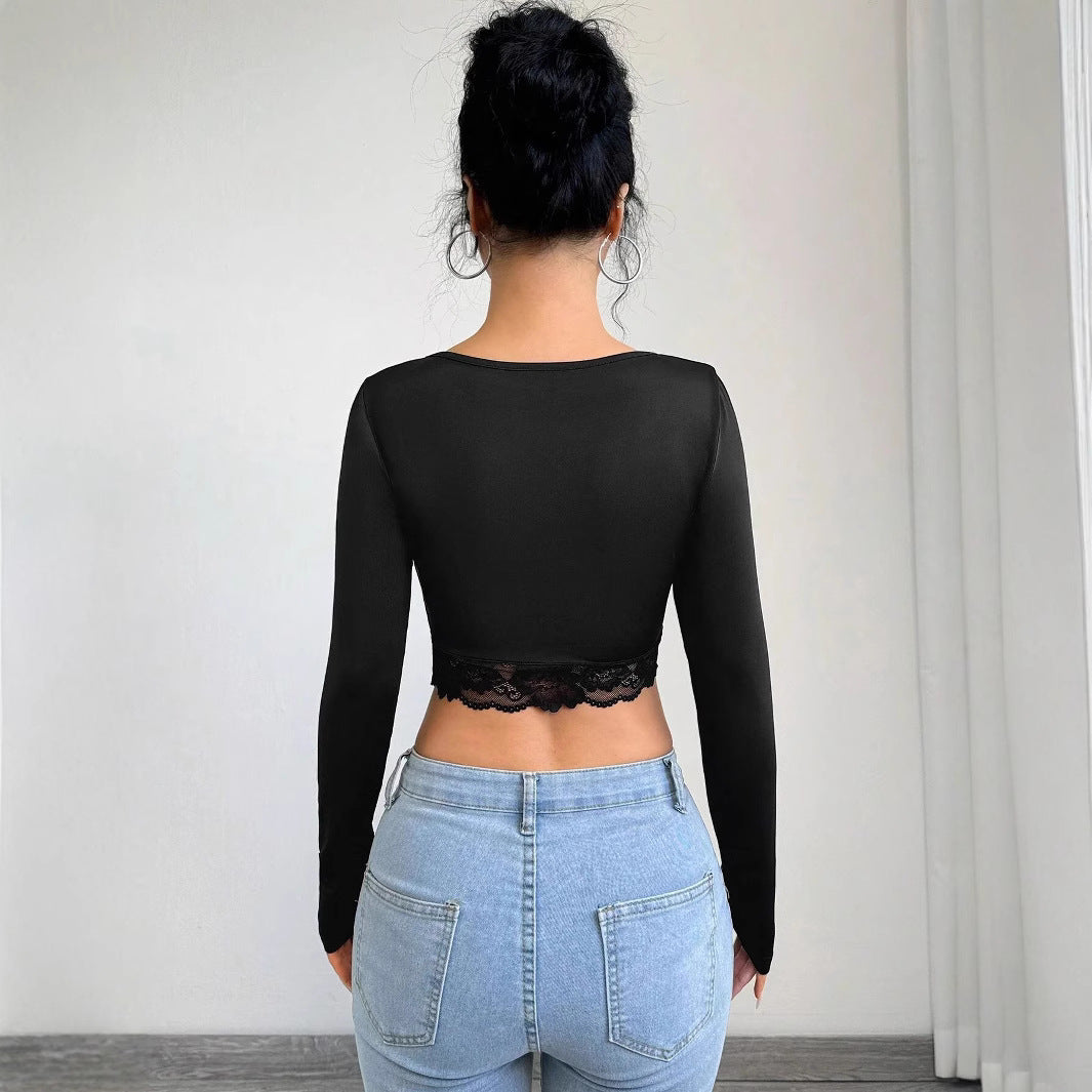 Dame nan tailleret langærmet crop top med dyb v-hals, rynkning og spidskant Skovae
