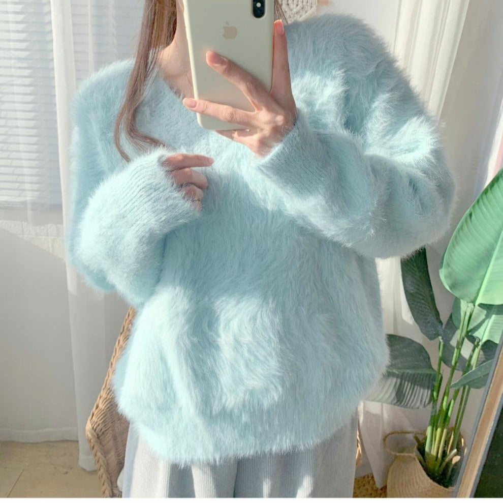 Kvinders fluffy V-hals sweater med blødt materiale og afslappet pasform Stilla