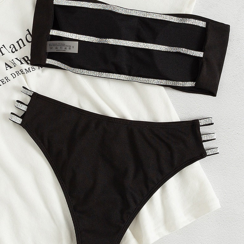 Dame Triangel-Bikini med stilfuldt flertræksdesign Skovae