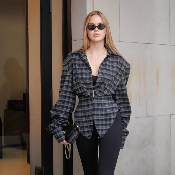 Kvinders oversized skjorte bluse med asymmetrisk kant og oversized ærmer Stilla