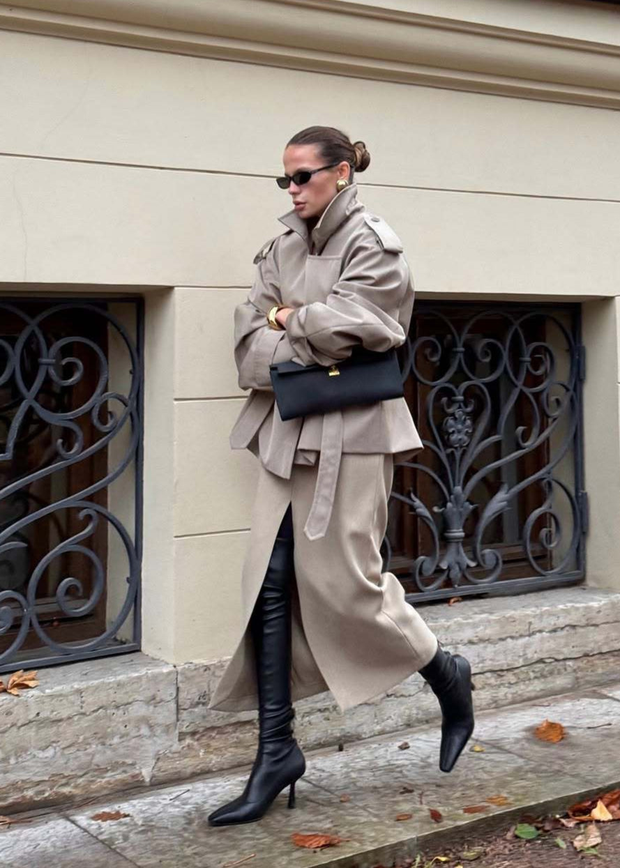 Stilla | Bælte cropped trenchcoat