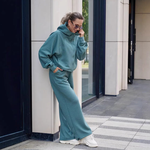 Kvindernes komfortable hættebluser med bred jumpsuit Skovae