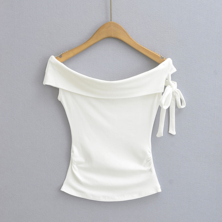 Dame Off-Shoulder Top med elegant omslagdesign og komfortabelt materiale Stilla