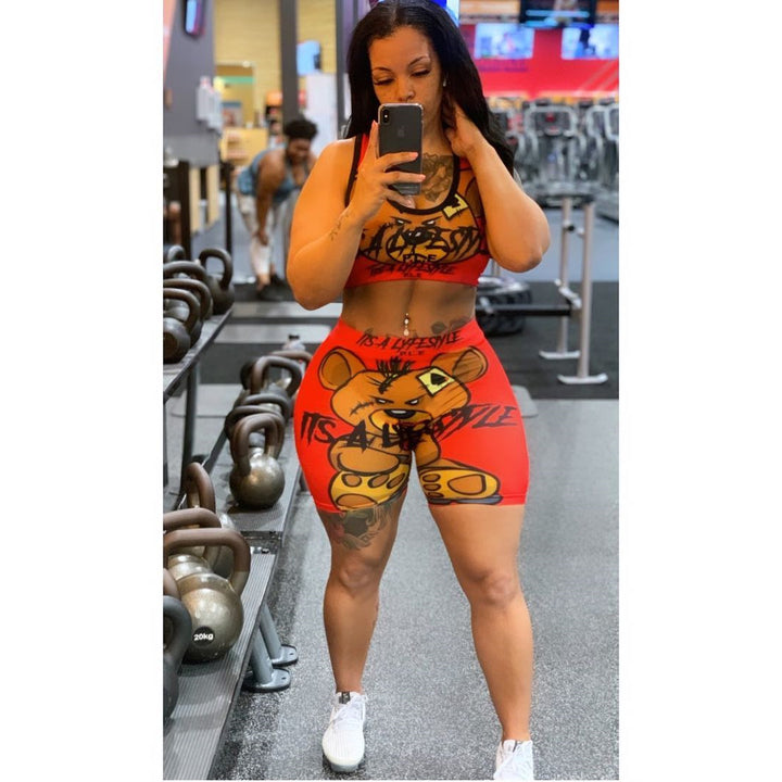 Dame Sporty Crop-Top og Højskårede Shorts-Sæt med iøjnefaldende Print Stilla