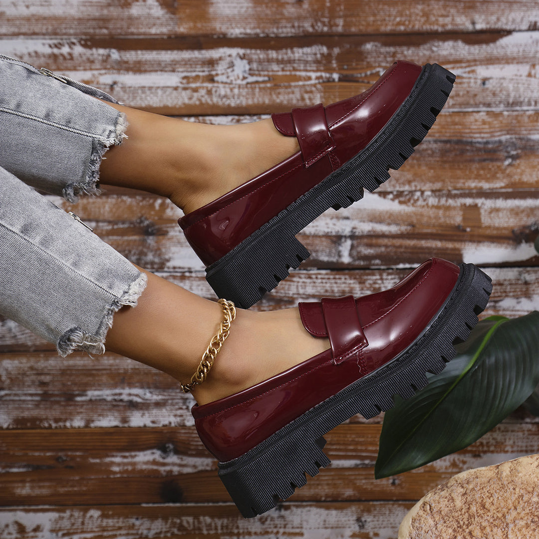 Dame Chunky Slipper med blank overflade og robust profil Stilla