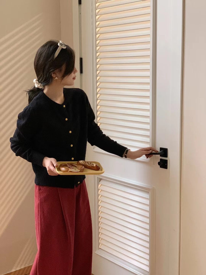 Kvinders cardigan med elegante knapdetaljer og blødt materiale Stilla