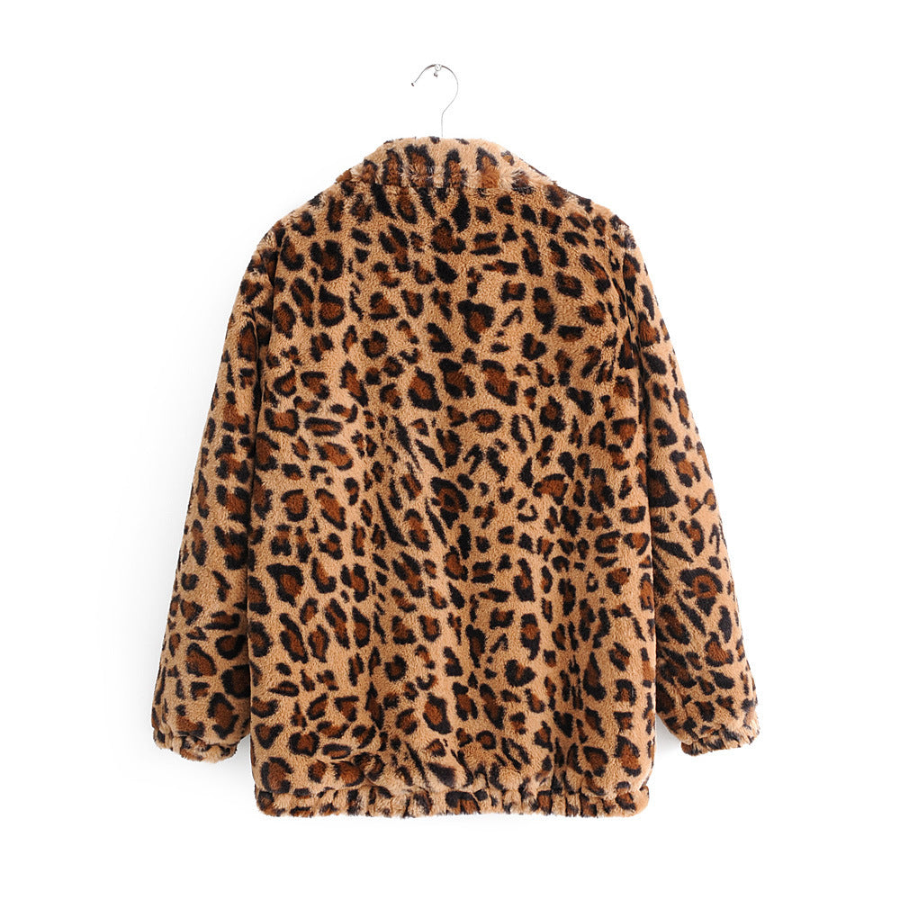 Kvinders fluffy leopardprintjakke med lynlås Stilla