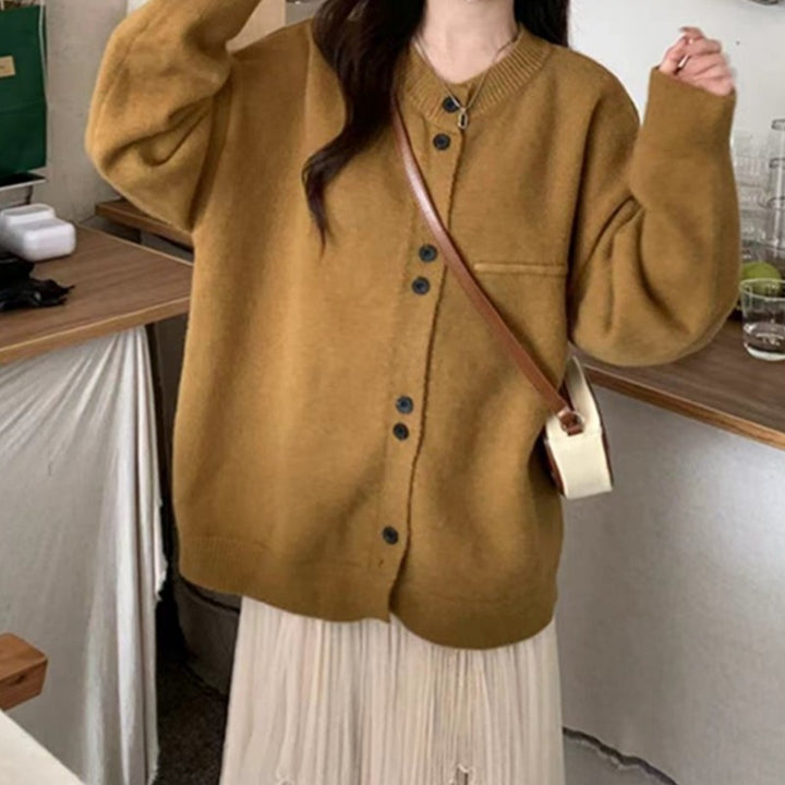 Kvinders cardigan lavet af høj kvalitet blødt garn og knapløs design Stilla