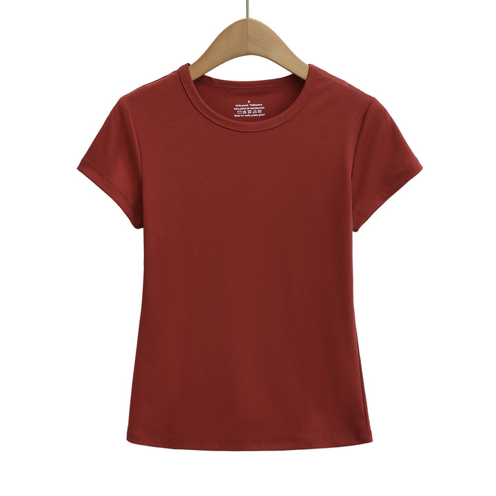 Dame Basic T-shirt med rund udskæring og tætsiddende pasform Stilla