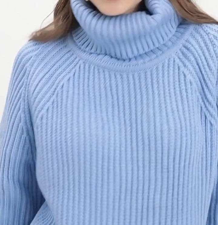 Dame Grovstrikpullover med høj krave og sidelængder Stilla