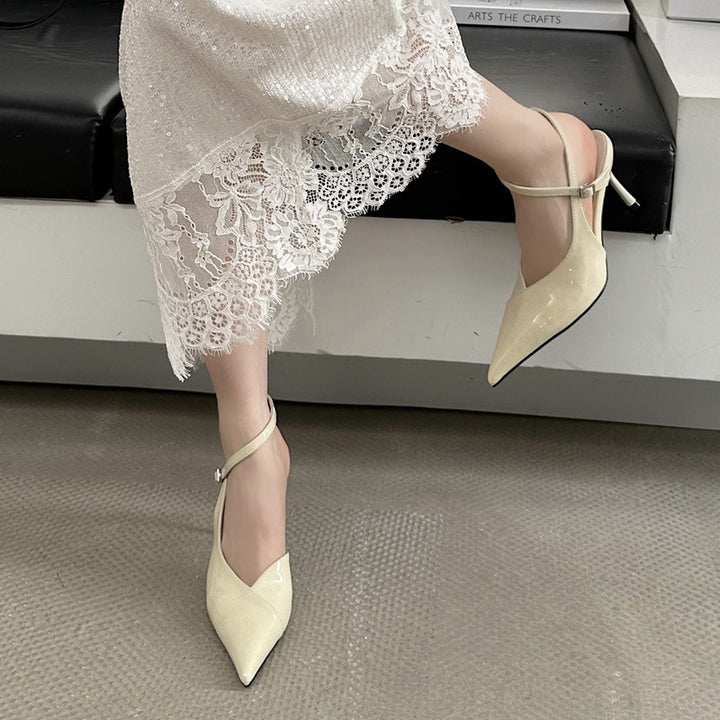 Dame Slingback Pumps med elegant spidsprofil og moderne spænde Stilla