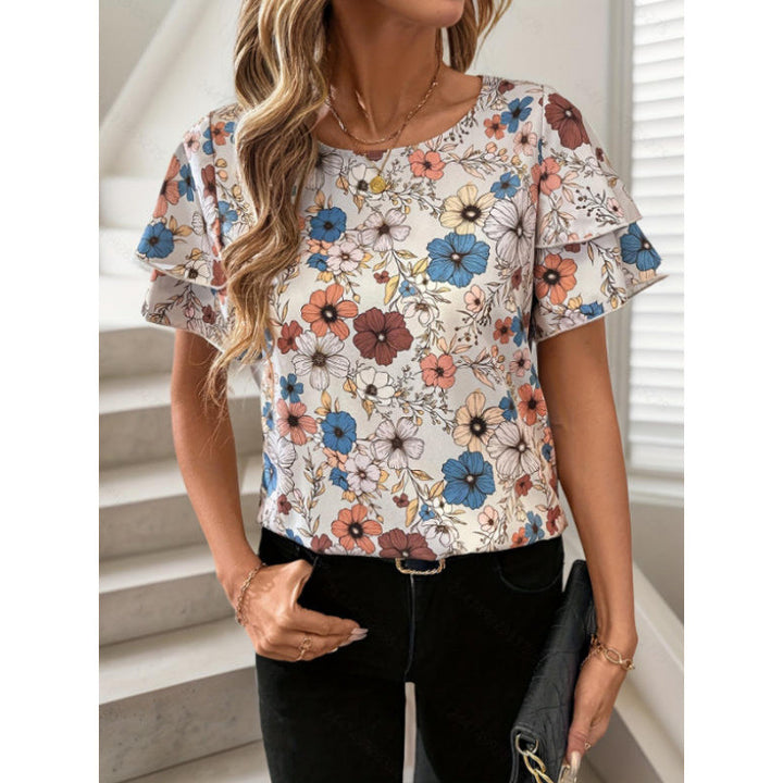 Dame kortærmet bluse med flæser og blomsterprint Skovae