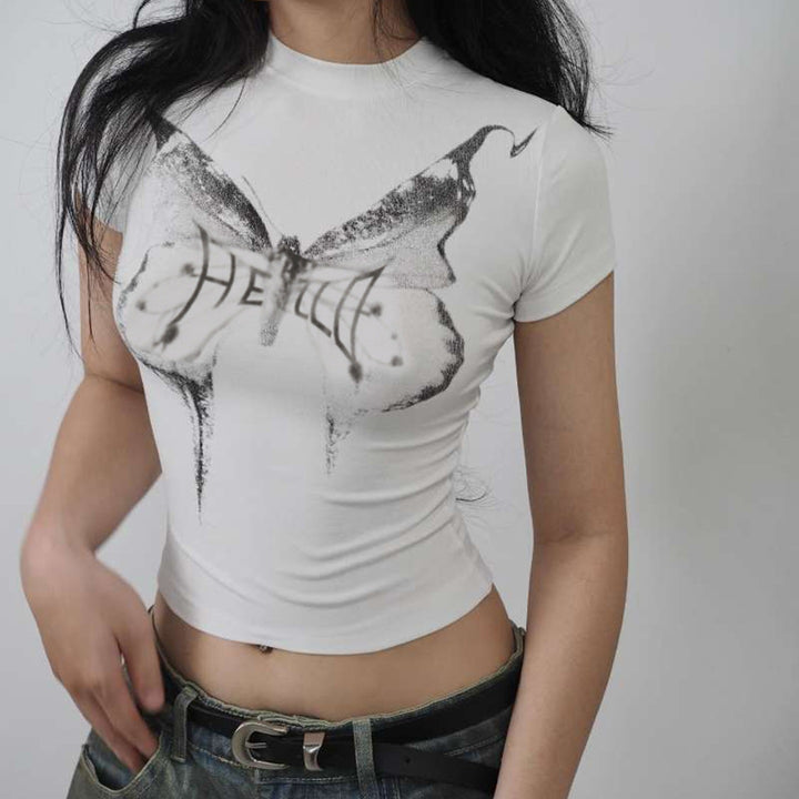 Dame kortærmet T-shirt med elegant sommerfugledesign og høj krave Skovae