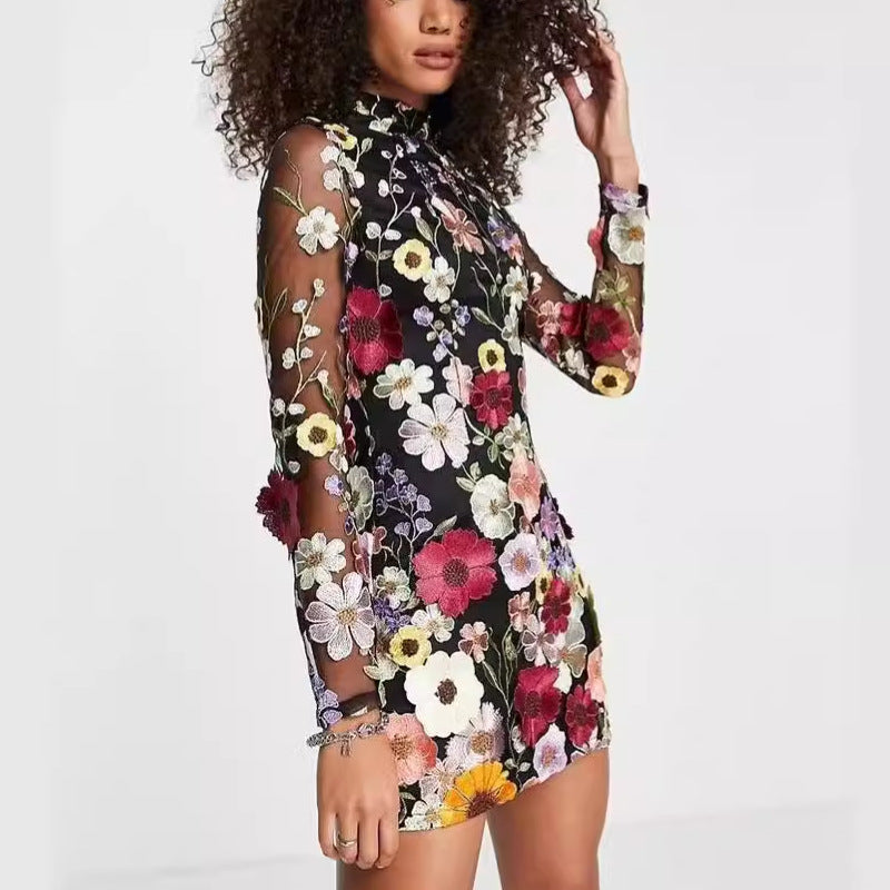 Dame Broderet Minikjole med florale Motiver og Lange Ærmer Stilla
