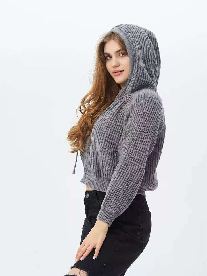 Women's Cropped Hoodie lavet af blødt ribbede strikmateriale med praktiske snore Stilla