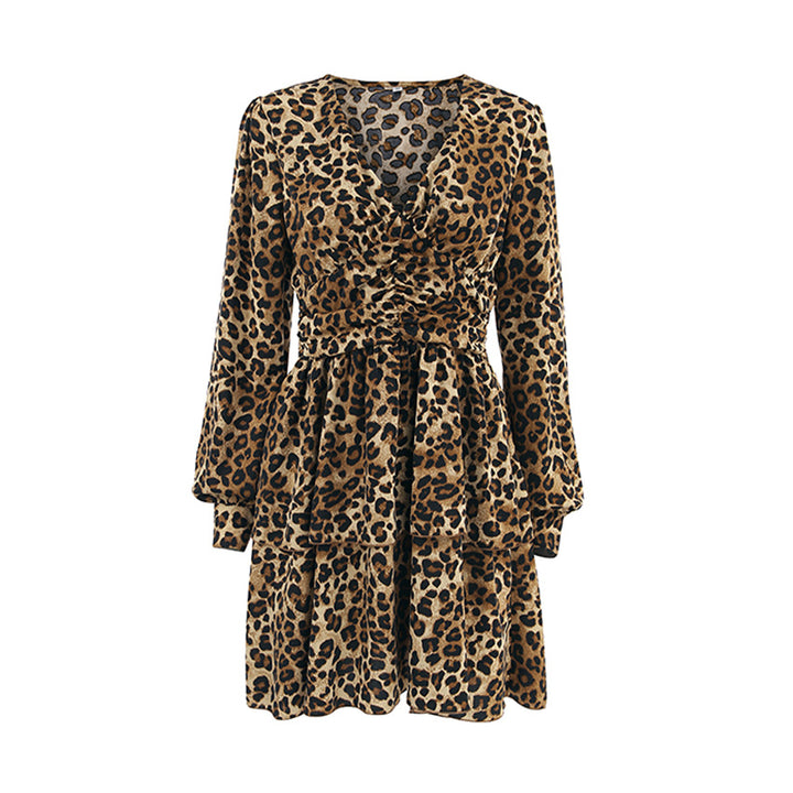 Damekjole med svajende kant og elegant leopardmønster Stilla