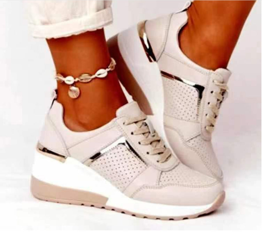 Dame Sporty High-Top Sneakers med åndbar netstruktur og modige accenter Stilla
