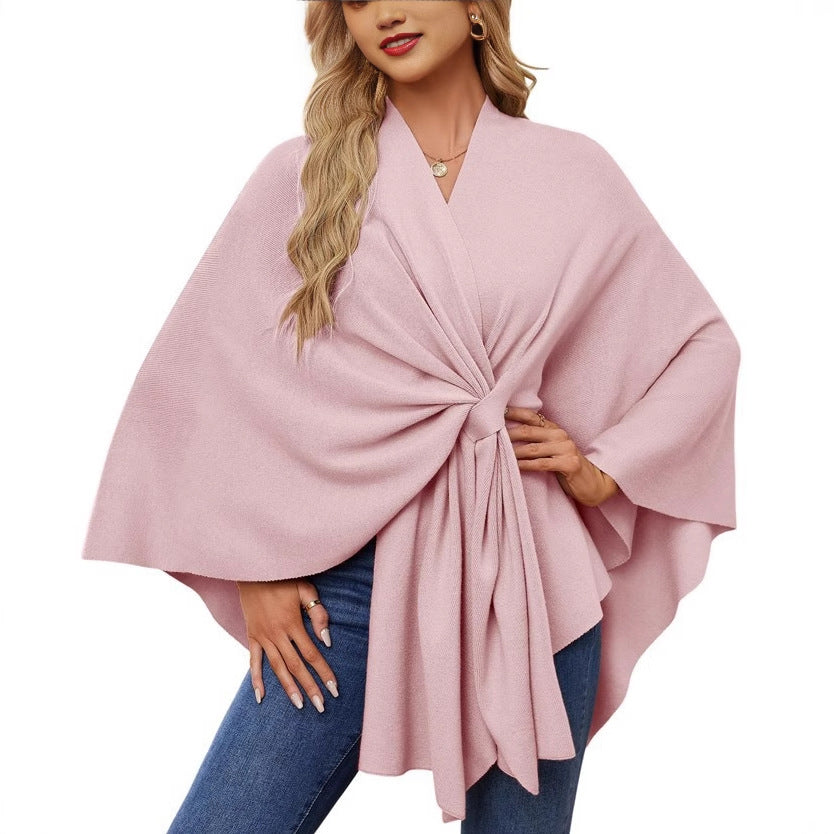 Dame elegant strikkeponcho med raffinerede draperinger og taljebælte Stilla
