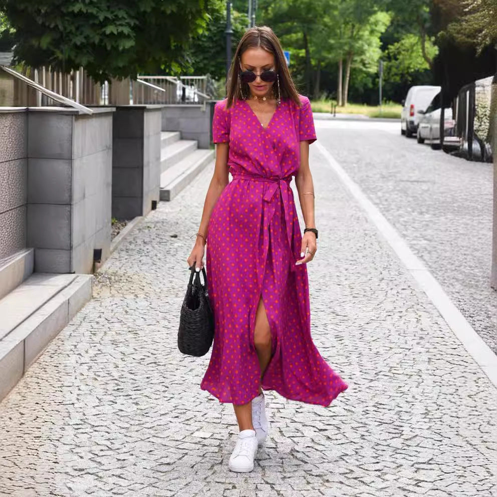 Dame Maxikjole med moderne draperingsdesign og feminine polka-prikker Stilla