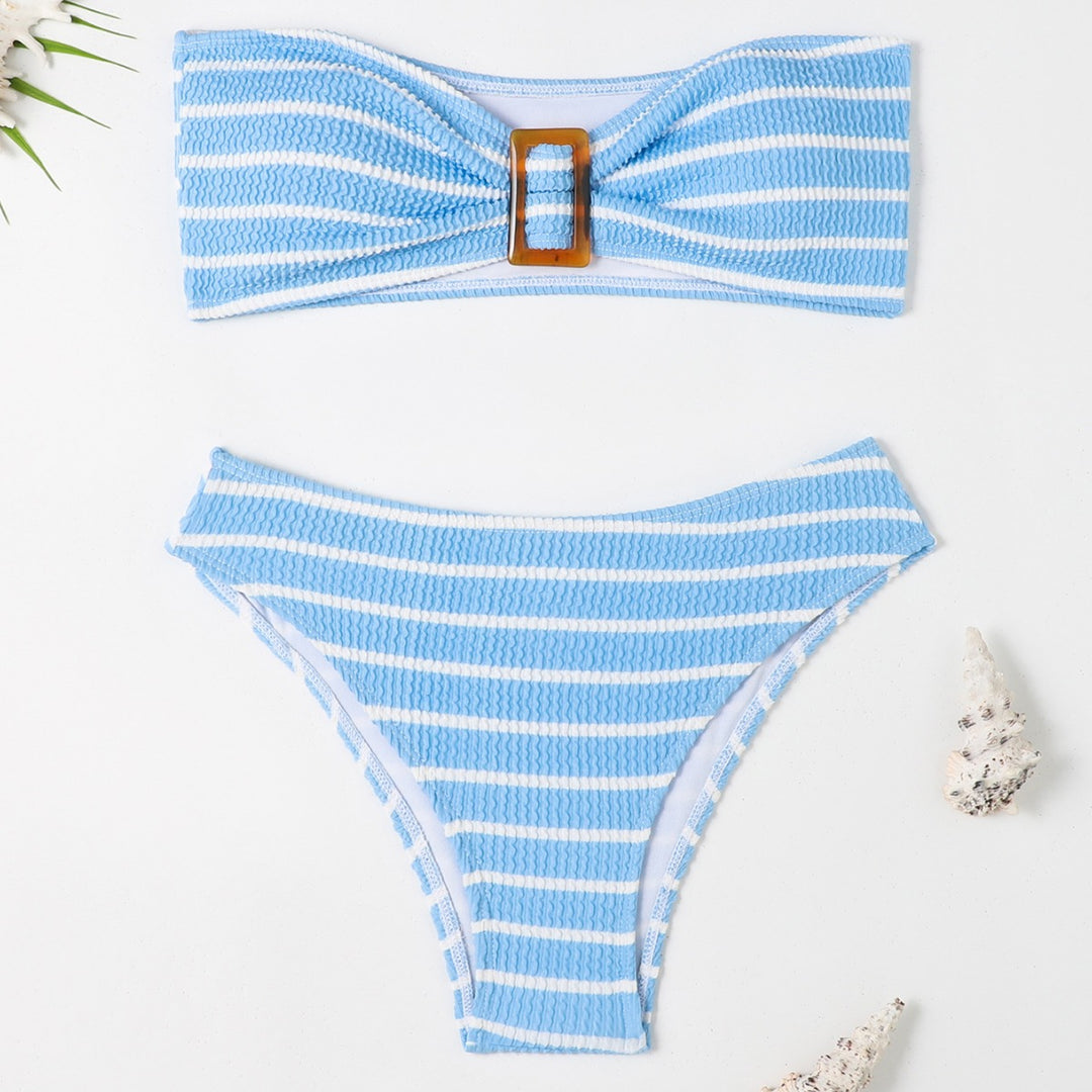 Dame bandeau bikini med moderne stribemønster og dekorativ spænde Skovae