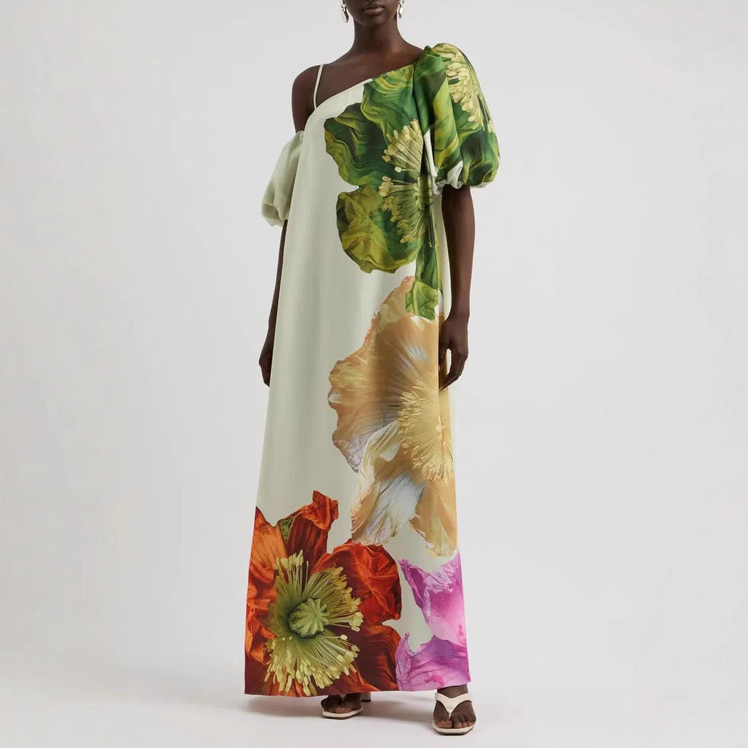 Dame maxikjole med blomsterdesign og asymmetrisk snit Stilla