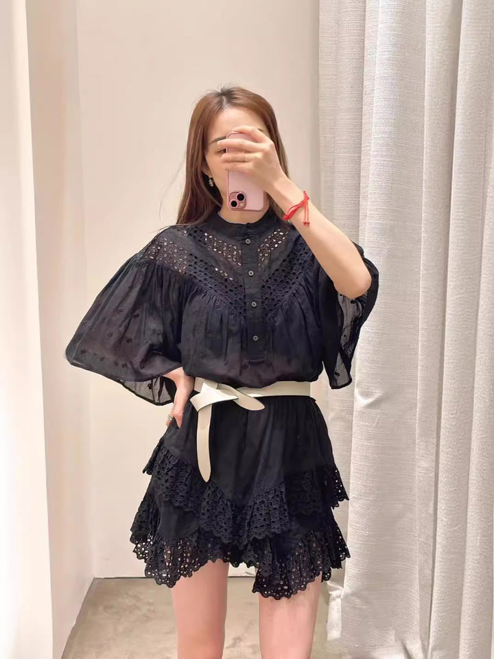 Dame kortærmet bluse med filigran broderimønster og voluminøse ærmer Stilla