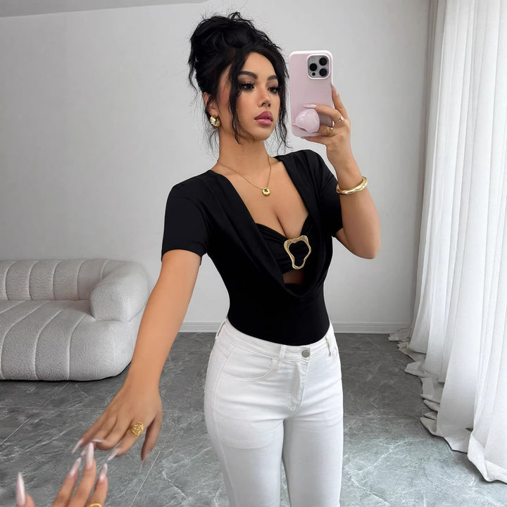 Dame nan draperet Cropped-Top med hjerteformet pynte spænde og Cut-Out Skovae