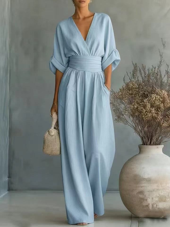 Dame jumpsuit med elegant V-udskæring og bredt ben Skovae