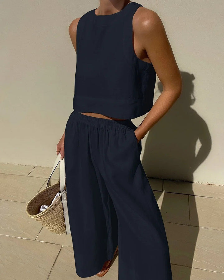 Dame fashionable sommerensemble i let linnedesign Stilla