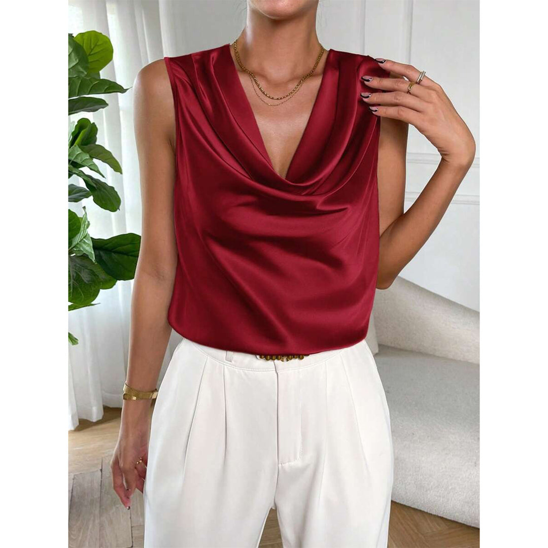 Dame top med dyb rund halsudskæring og elegant drapering Skovae