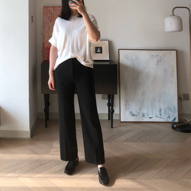 Dame elegant skåret bluse med afslappet pasform og brede bukser Stilla