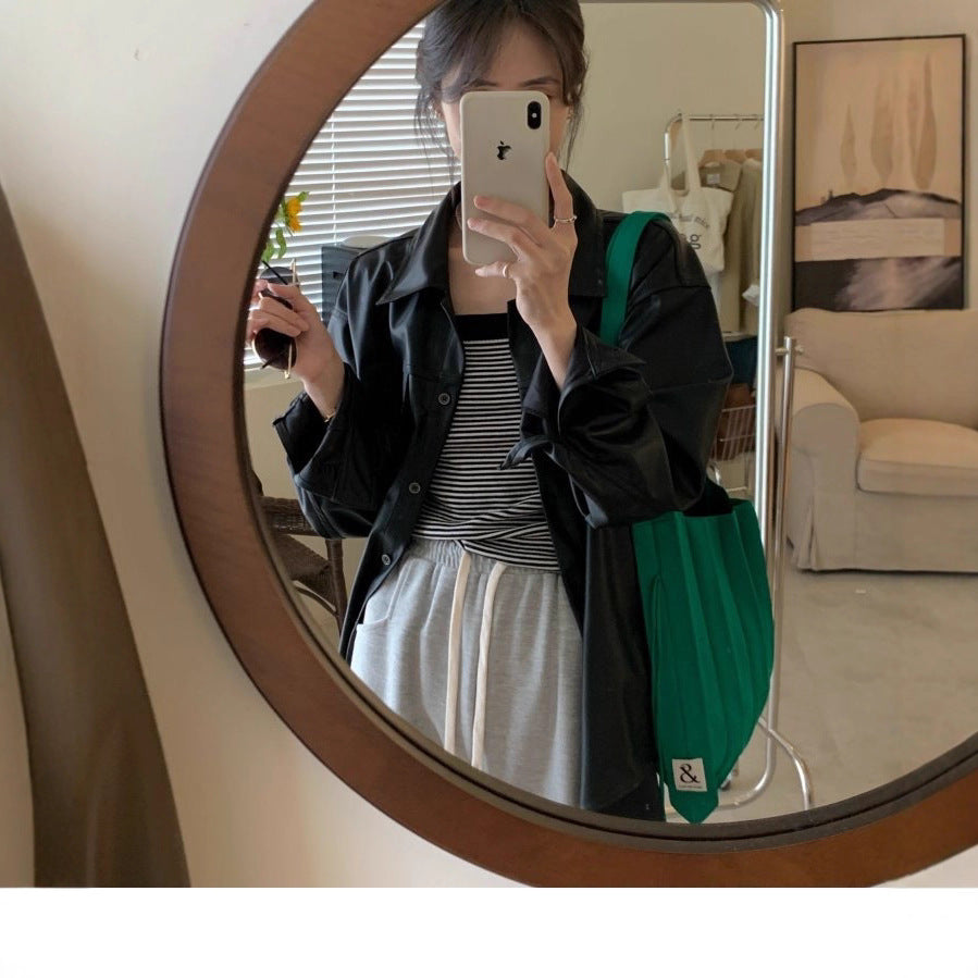 Kvinders yderjakke i moderigtig oversized stil med praktiske lommer Skovae