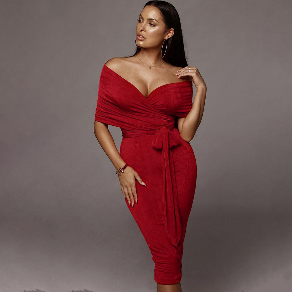 Dame Off-Shoulder Rüsche Midikjole Stilla