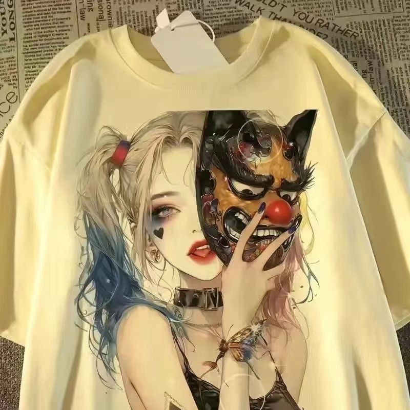 Dame T-shirt med unikt kunstnerisk tryk og afslappet skæring Stilla