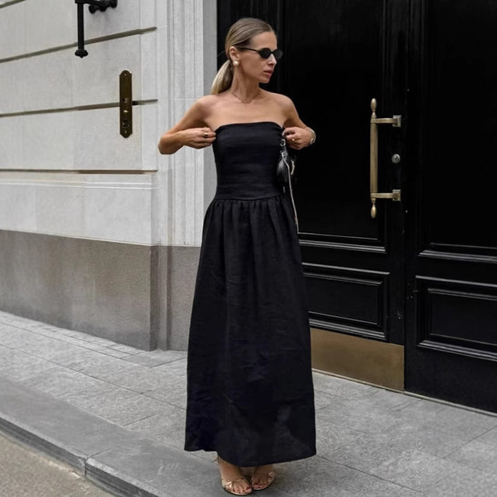Dame Lang Chiffonkjole med off-shoulder design og elegant snit Stilla