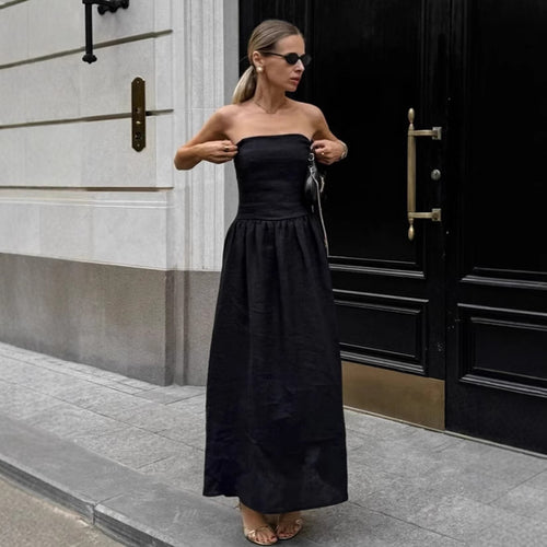Dame Lang Chiffonkjole med off-shoulder design og elegant snit Stilla