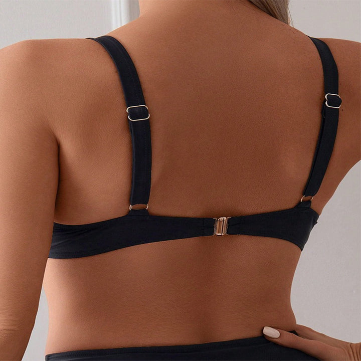 Dame Højskåret bikini med elegant guld-detalje Skovae