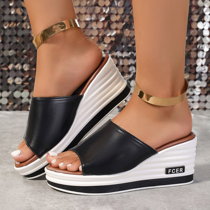 Dame Wedge-Sandaler med komfortabelt fodbede og moderne design Stilla