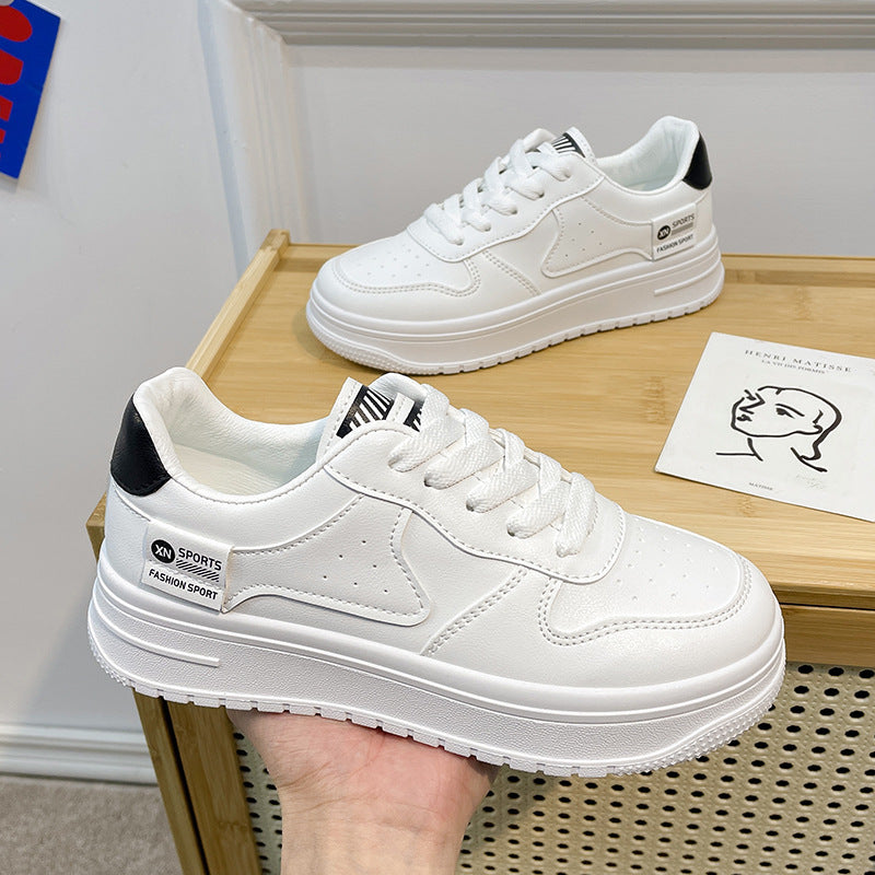 Dame Sneakers med komfortabel plateau-sål og åndbar inderside Stilla