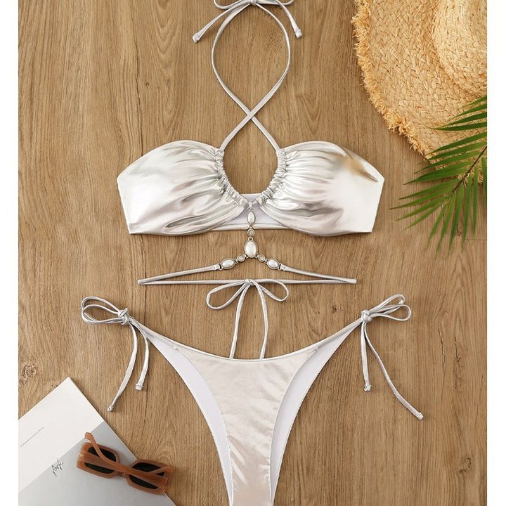 Dame Triangle-Bikini med skinnende accenter og raffineret bindedetalje Stilla