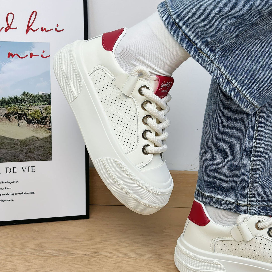 Dame Sneakers i sporty-moderne design med åndbar overfladestruktur og skridsikker sål Stilla
