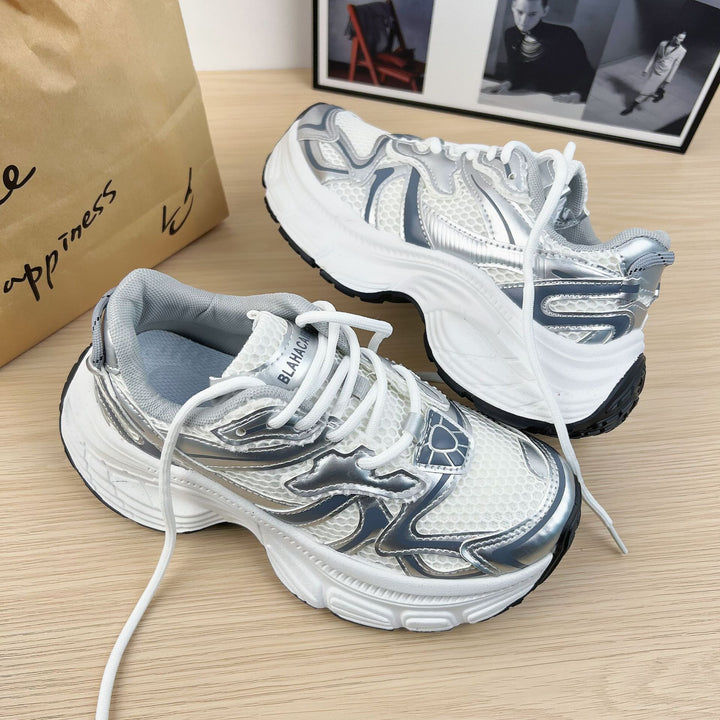 Dame Sporty Sneakers med reflekterende designelementer og åndbart mesh-overflade Stilla