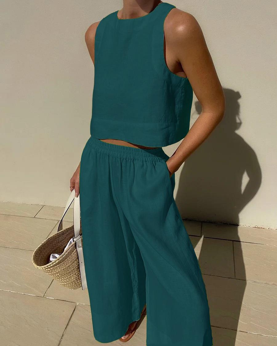 Dame fashionable sommerensemble i let linnedesign Stilla