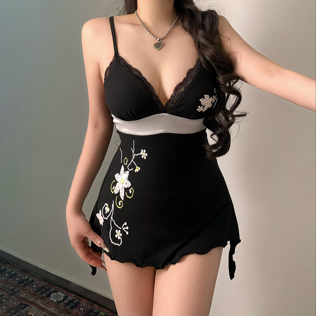 Damen Bademode mit floralem Stickmuster und Spaghetti-Trägern Skovae