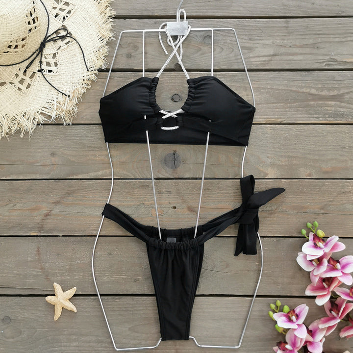 Dame Bikini-sæt med eksklusiv knudedesign og raffinerede cut-out-detaljer Stilla