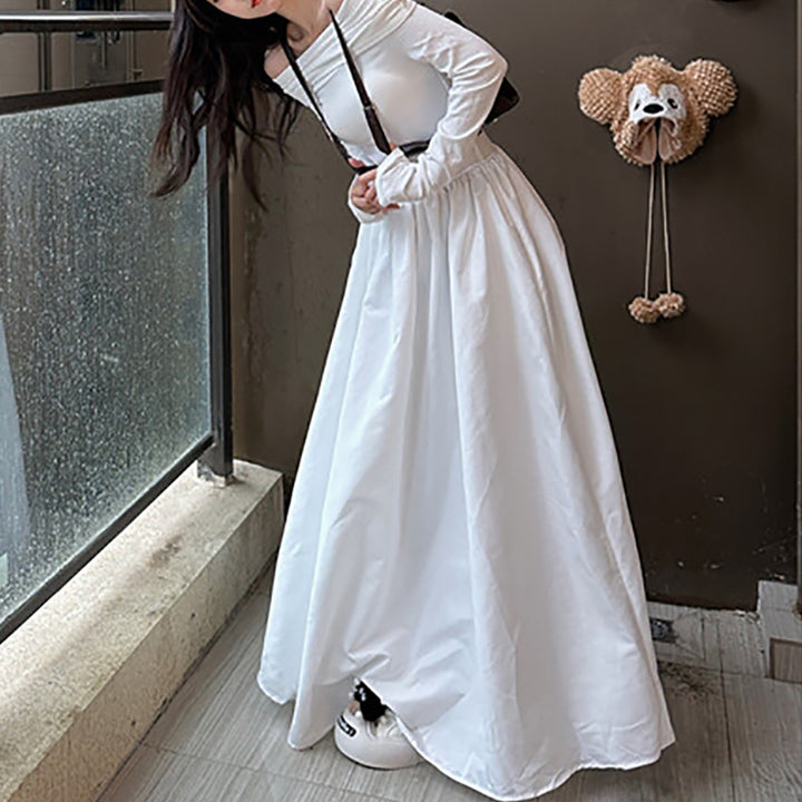Kvindernes elegante off-shoulder maxikjole med moderne stropdetaljer Skovae