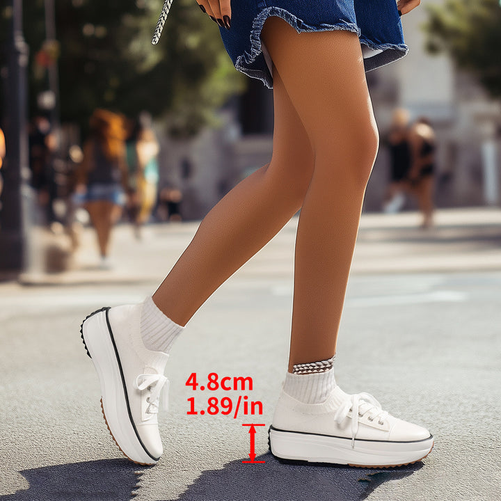 Dame Plateau-Sneakers med åndbart strikoverflade og fleksibelt såleprofil Stilla