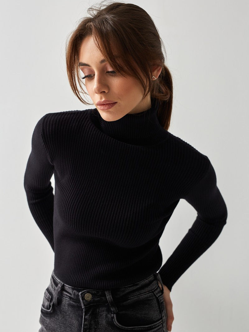 Kvinders lang sweater med høj krave og fin ribbet tekstur Stilla